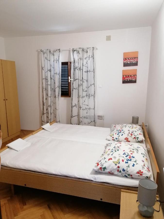 קאלי Apartment Halugica מראה חיצוני תמונה