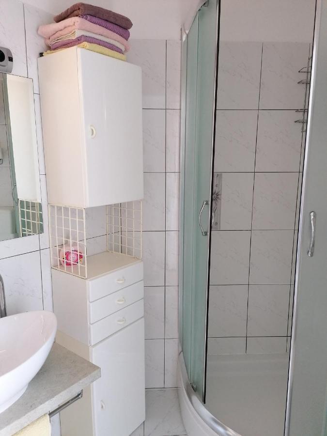 קאלי Apartment Halugica מראה חיצוני תמונה